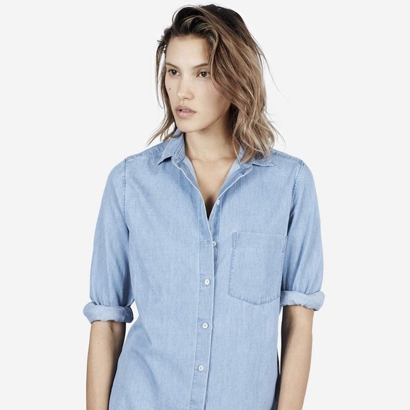 Everlane Tops - EVERLANE !! The Long-Sleeve light chambray shirt